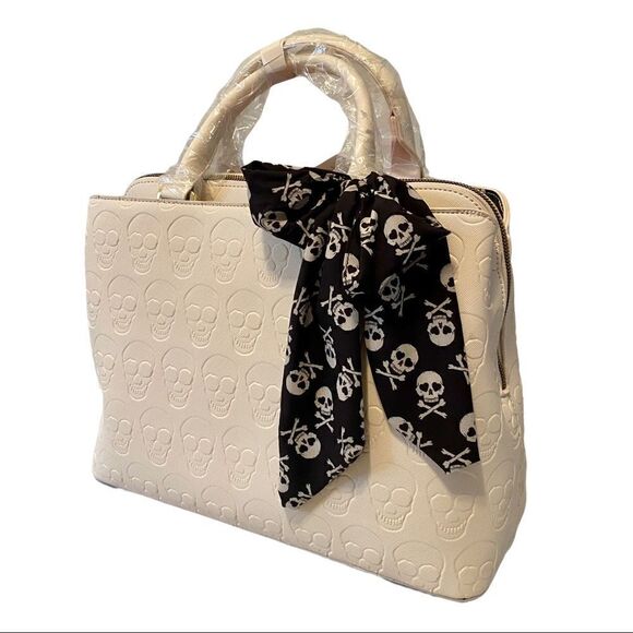 Betsey Johnson Skulltastic Satchel in Creme. - Picture 2 of 8